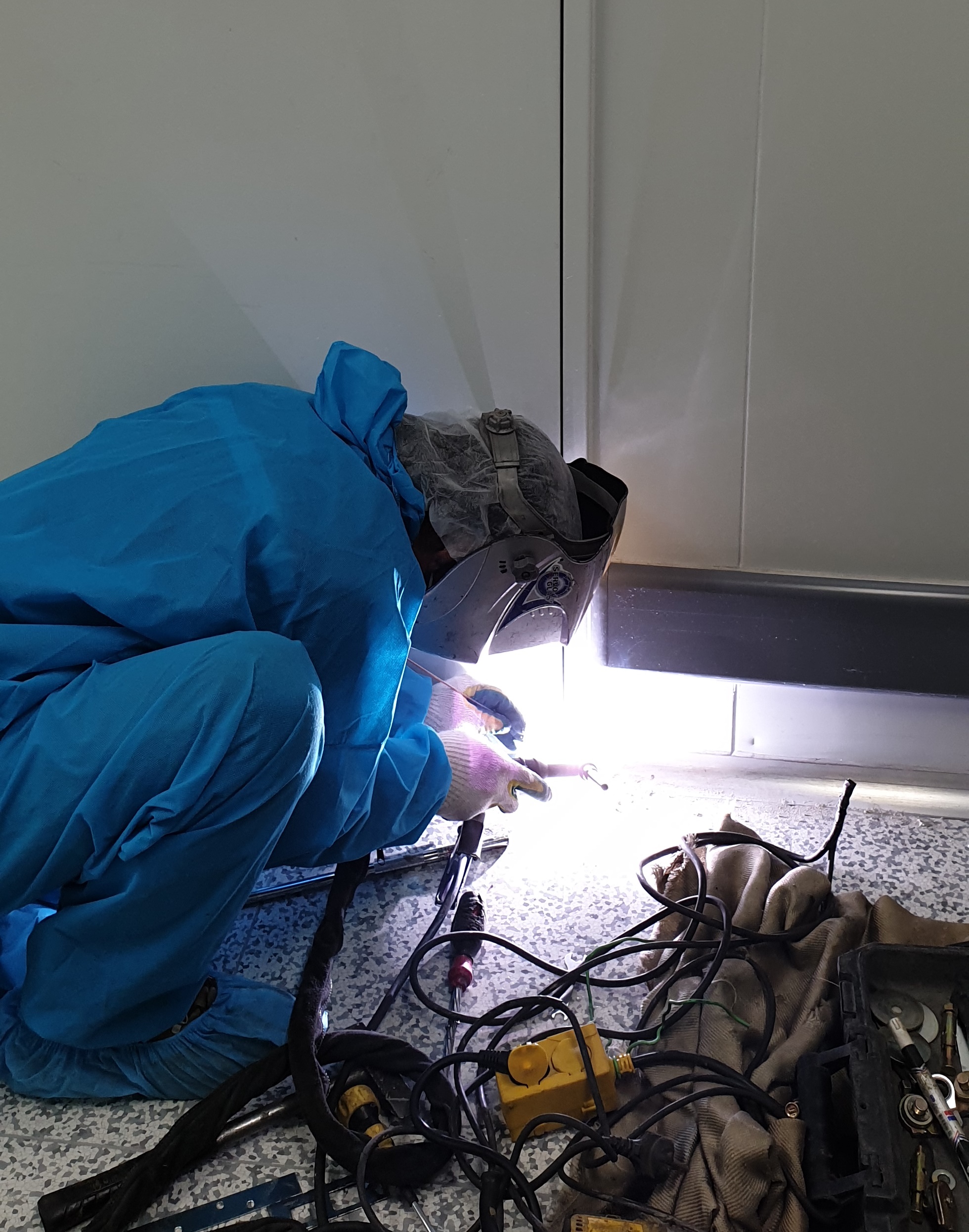 방화문,금속창호 작업